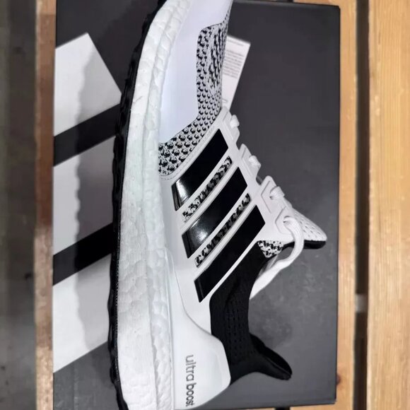 Adidas Mens Ultraboost 1.0 Oreo Black and White IH4924 - Picture 3 of 5